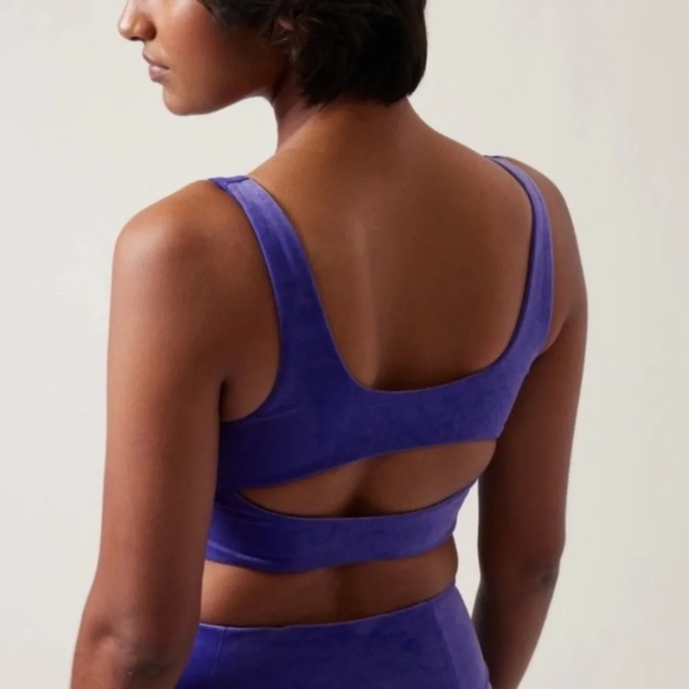 Athleta Velvet Cut Out Crop Top Sports Bra Velour Purple D-DD XL Extra Large